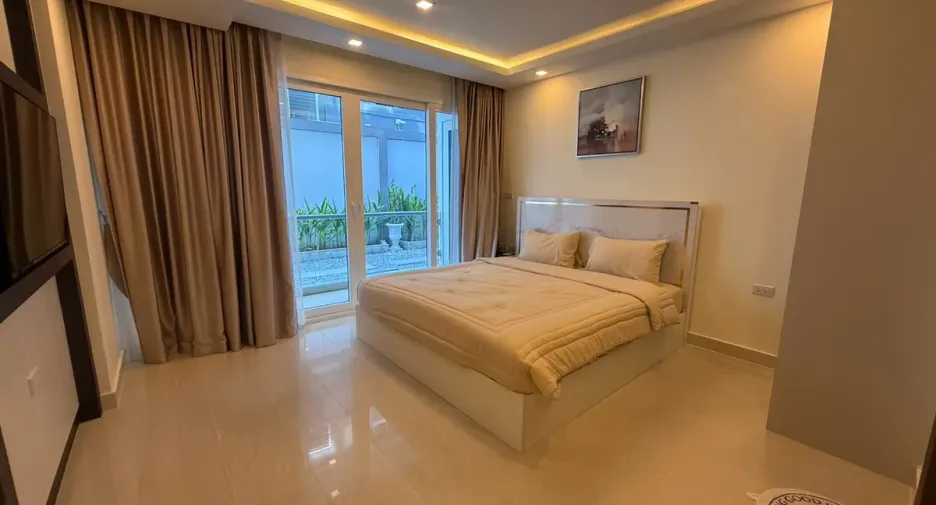 For sale 3 bedrooms condo in Bang Lamung, Chonburi