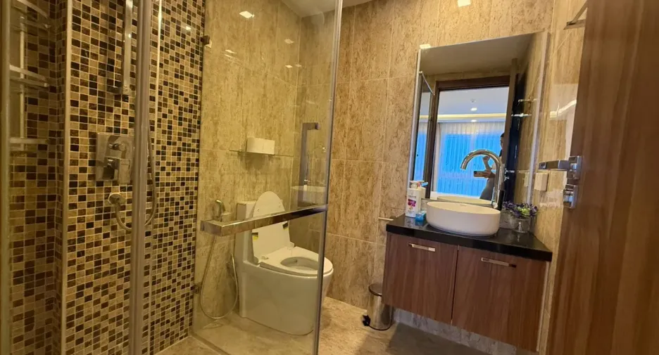 For sale 3 bedrooms condo in Bang Lamung, Chonburi