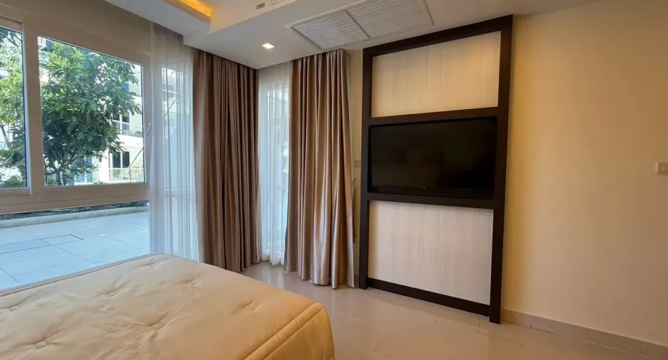 For sale 3 bedrooms condo in Bang Lamung, Chonburi