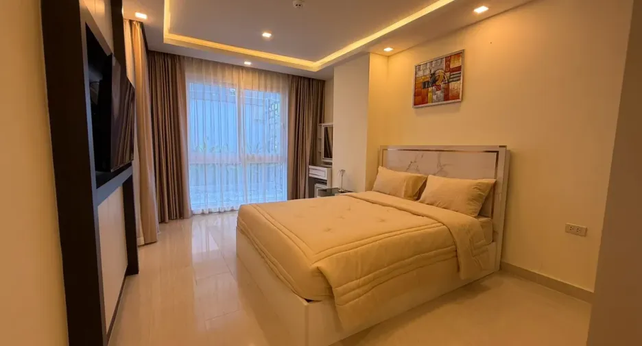 For sale 3 bedrooms condo in Bang Lamung, Chonburi