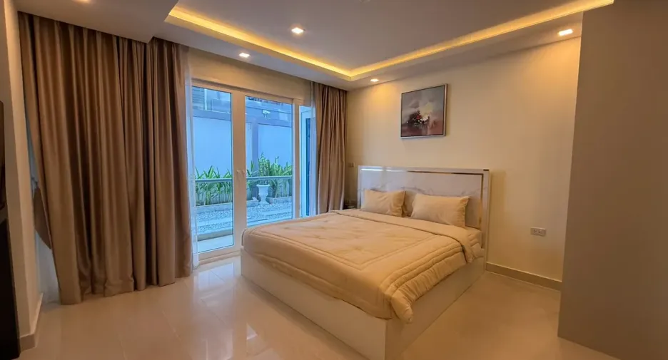 For sale 3 bedrooms condo in Bang Lamung, Chonburi