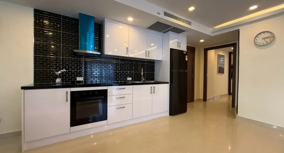 For sale 3 bedrooms condo in Bang Lamung, Chonburi