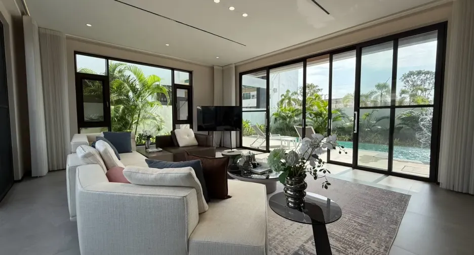 For sale 4 ベッドルーム house in Bang Lamung, Chonburi