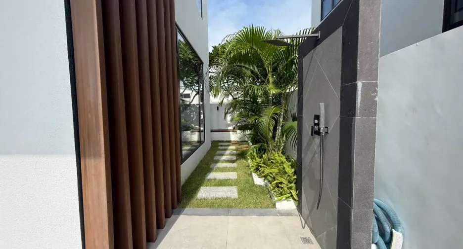 For sale 4 ベッドルーム house in Bang Lamung, Chonburi
