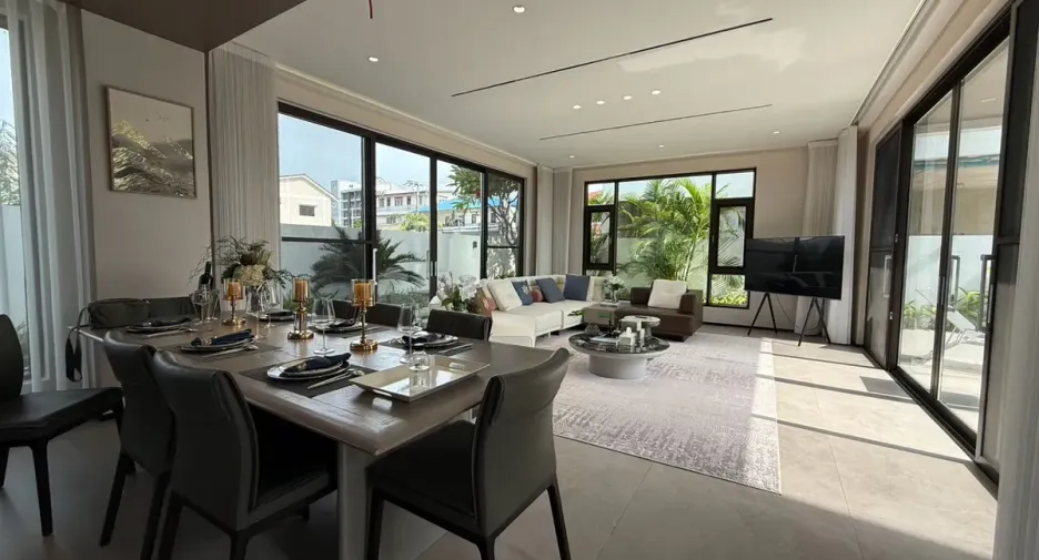 For sale 4 ベッドルーム house in Bang Lamung, Chonburi