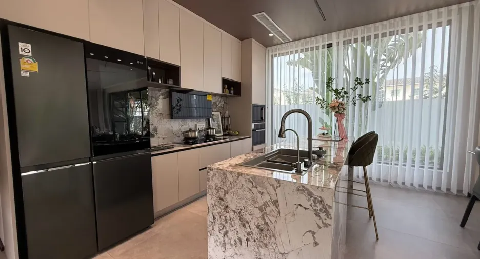 For sale 4 ベッドルーム house in Bang Lamung, Chonburi