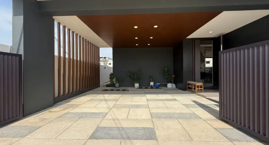 For sale 4 ベッドルーム house in Bang Lamung, Chonburi