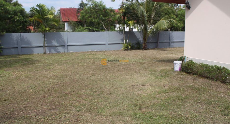 For rent and for sale 3 bedrooms house in Bang Lamung, Chonburi