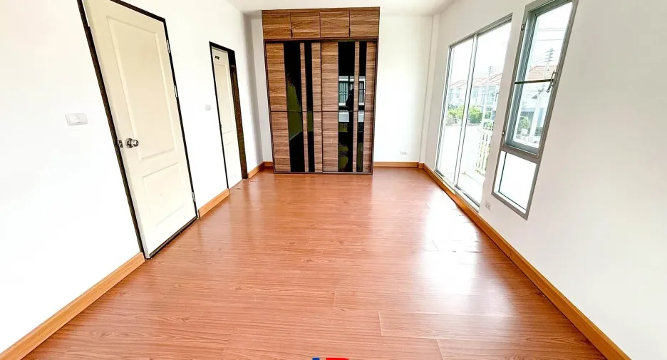 Продажа 3 спальни дом в Mueang Samut Sakhon, Самутсакхон