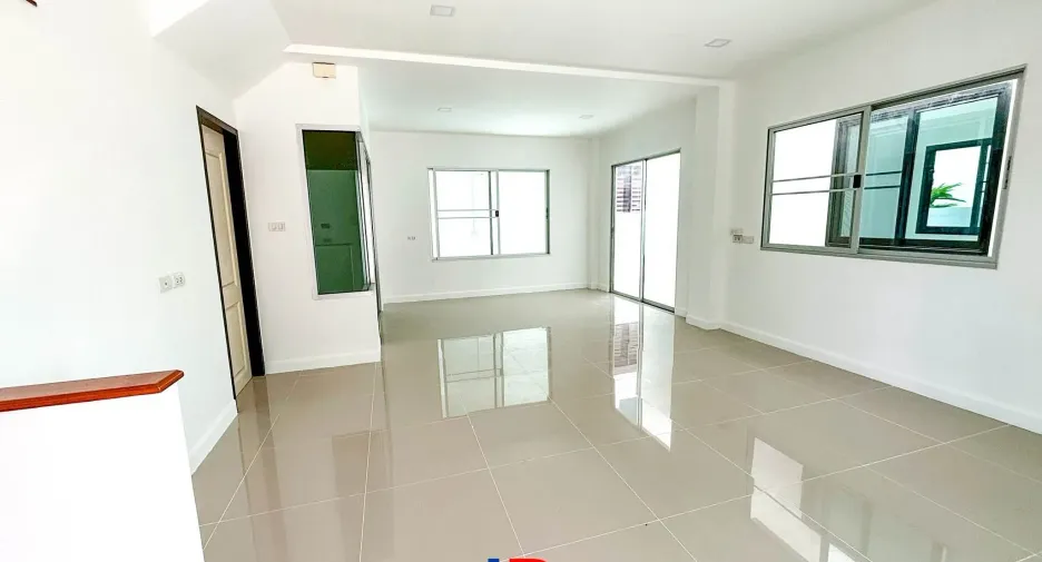 Продажа 3 спальни дом в Mueang Samut Sakhon, Самутсакхон