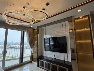 À louer 3 chambres condo à Yan Nawa, Bangkok