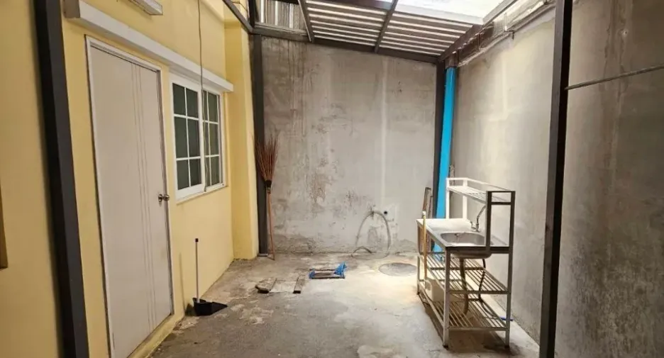 出售 5 卧室 联排别墅 在 Prawet, 曼谷