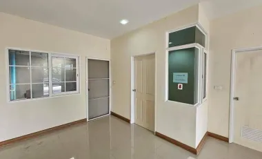 Casa adosada en venta de 5 habitaciones 