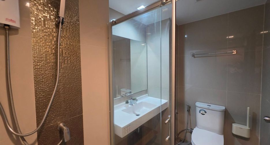 À louer 1 chambre condo à Phra Khanong, Bangkok
