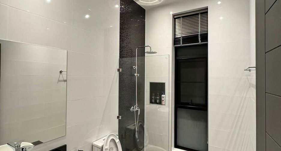 For sale 4 ベッドルーム house in Mueang Chiang Mai, Chiang Mai