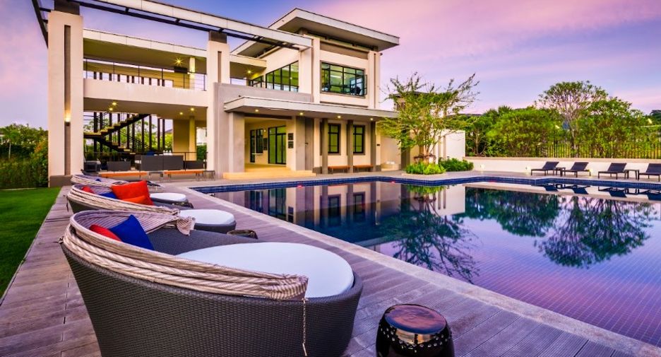 For sale 4 ベッドルーム villa in Kathu, Phuket