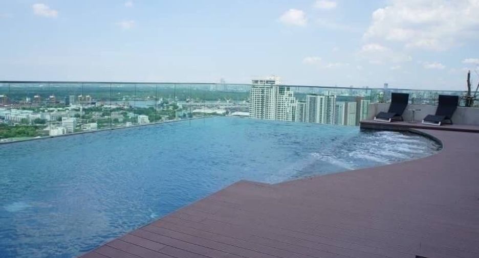 Condo en alquiler de 2 habitaciones en Khlong Toei, Bangkok