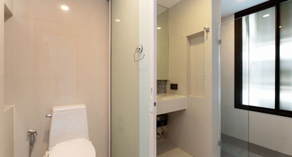 Condo en alquiler de 2 habitaciones en Khlong Toei, Bangkok
