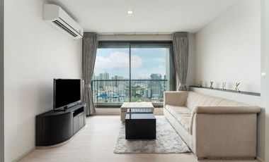 Condo en alquiler de 2 habitaciones en Khlong Toei, Bangkok