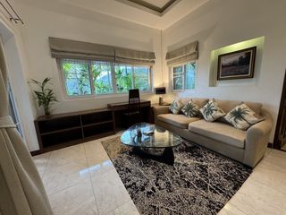 Villa en alquiler de 6 habitaciones en Kathu, Phuket