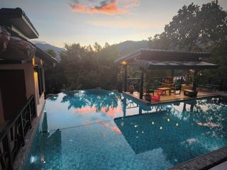 Villa en alquiler de 6 habitaciones en Kathu, Phuket