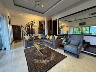 Villa en alquiler de 6 habitaciones en Kathu, Phuket