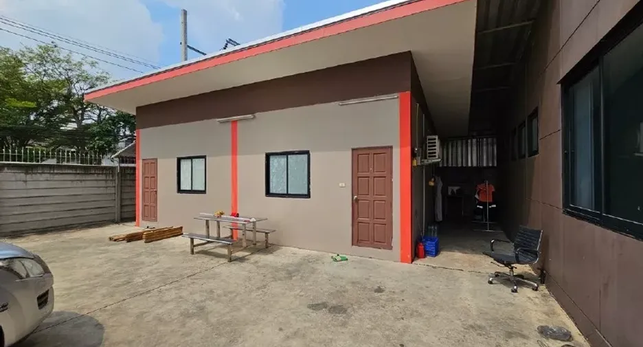 À louer et à vendre entrepôt à Lak Si, Bangkok