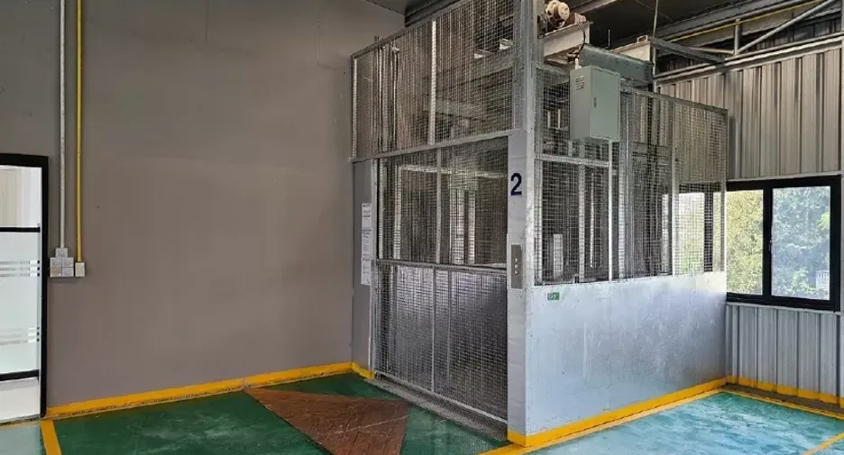À louer et à vendre entrepôt à Lak Si, Bangkok