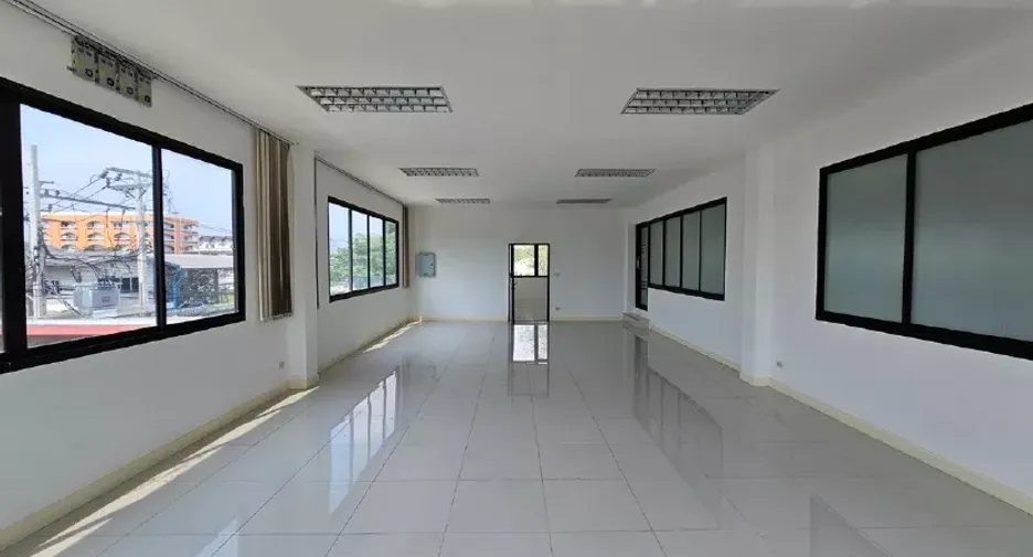 À louer et à vendre entrepôt à Lak Si, Bangkok