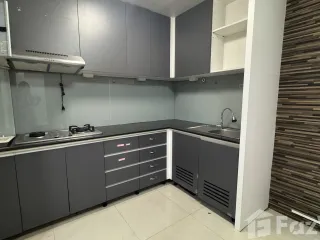 For rent 6 bedrooms townhouse 