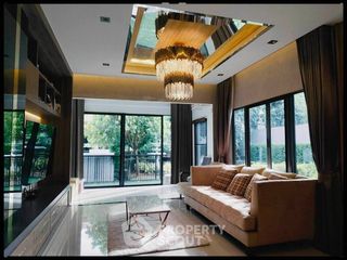 For sale 4 bedrooms house in Prawet, Bangkok