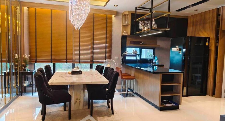 For sale 4 bedrooms house in Prawet, Bangkok