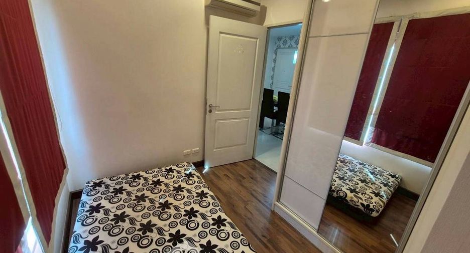 For rent 2 bedrooms condo in Sathon, Bangkok