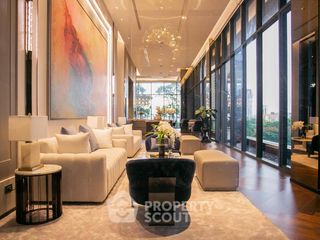 For sale 3 ベッドルーム condo in Khlong Toei, Bangkok