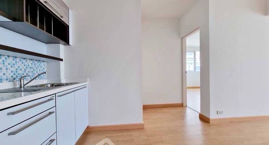 Продажа 2 спальни кондо в Сатхон, Бангкок