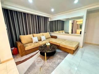 For rent 3 ベッドルーム condo in Huai Khwang, Bangkok
