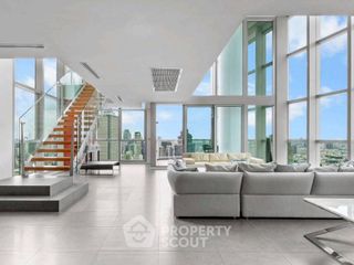 Condo en alquiler de 4 habitaciones en Sathon, Bangkok