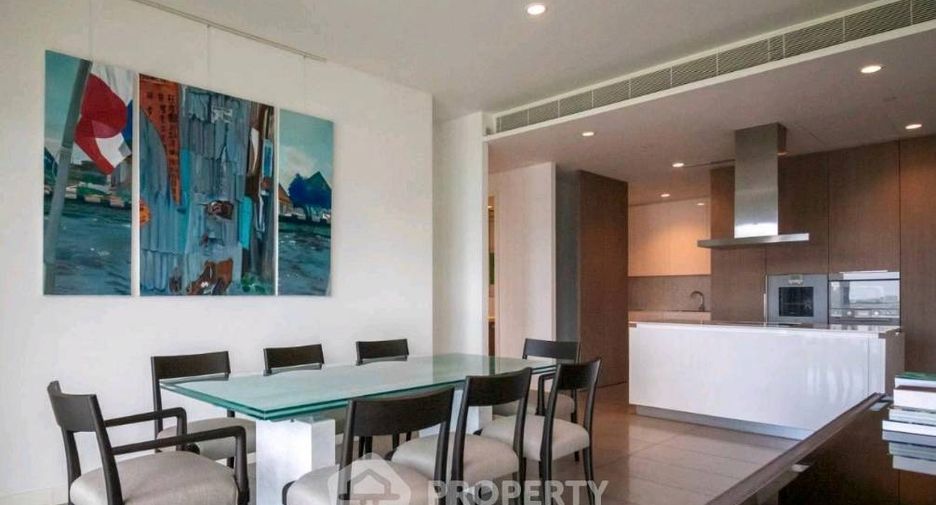 For rent 3 bedrooms condo in Pathum Wan, Bangkok
