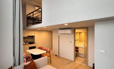 For rent 2 bedrooms condo in Bang Rak, Bangkok