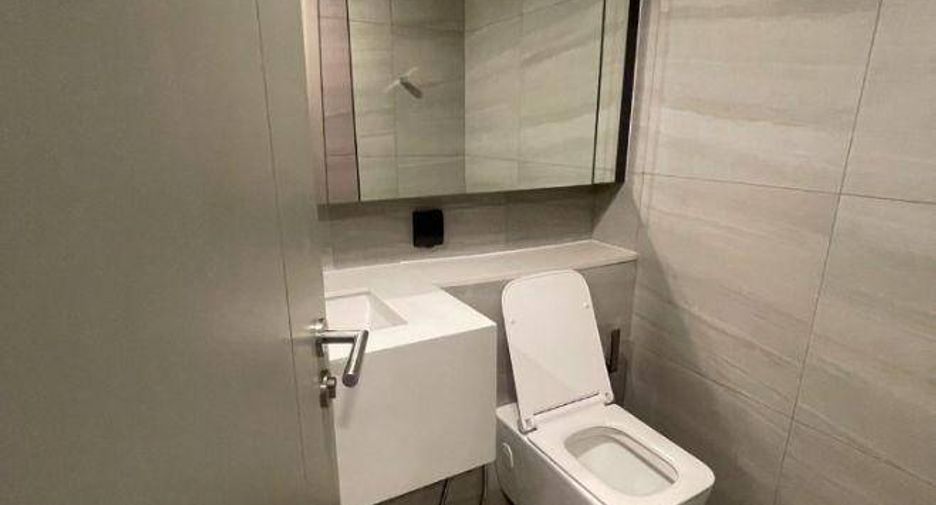 For rent 1 bed condo in Bang Rak, Bangkok