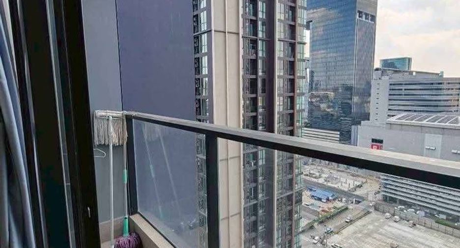 For sale 1 bed condo in Huai Khwang, Bangkok