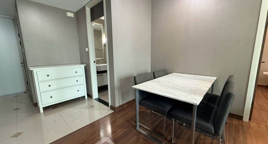 For rent 2 bedrooms condo in Sathon, Bangkok
