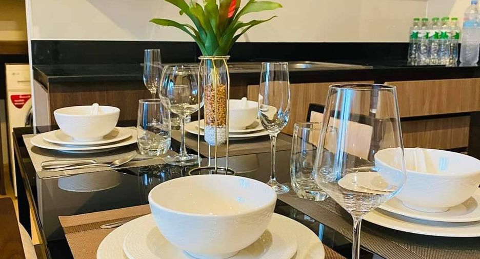 For rent 2 bedrooms condo in Watthana, Bangkok