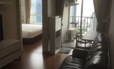 À louer 1 chambre condo à Huai Khwang, Bangkok