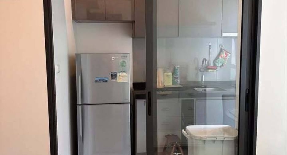 Condo en alquiler de 1 habitaciones en Huai Khwang, Bangkok