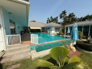 Villa en venta de 4 habitaciones en Hua Hin, Prachuap Khiri Khan