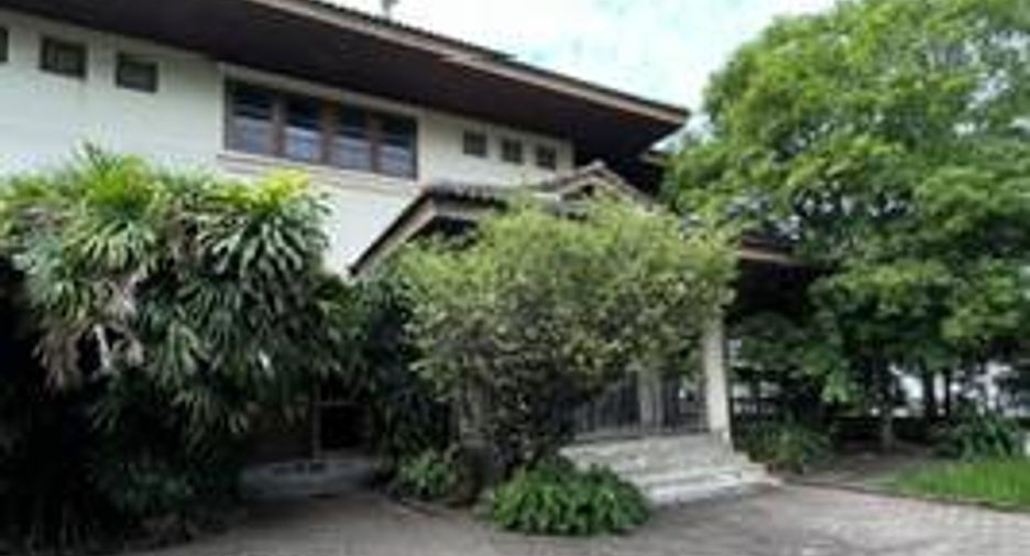 À vendre 6 chambres maison à Mueang Chon Buri, Chonburi