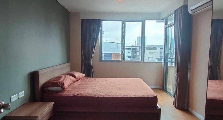 For sale 3 bedrooms condo in Yan Nawa, Bangkok
