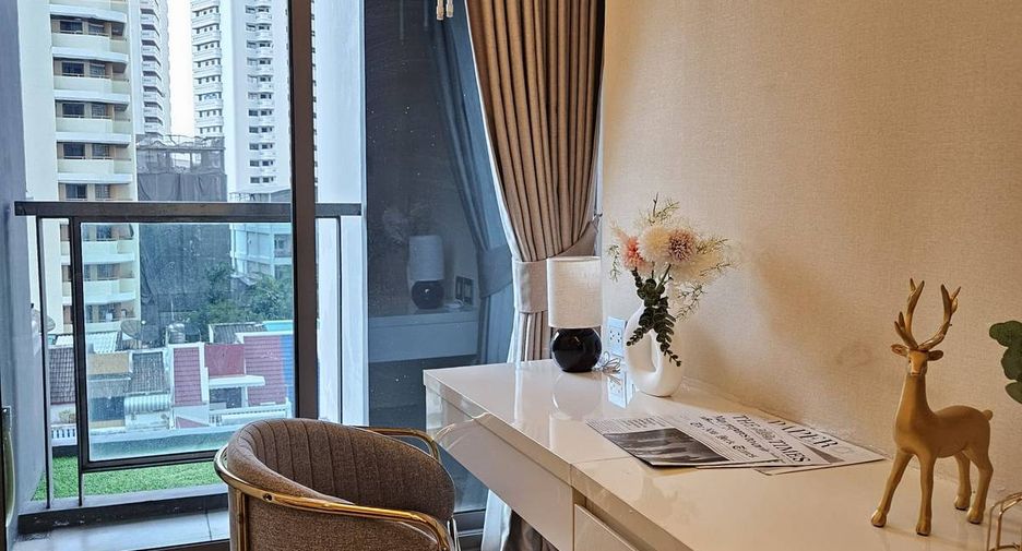 For rent and for sale 1 bed condo in Watthana, Bangkok