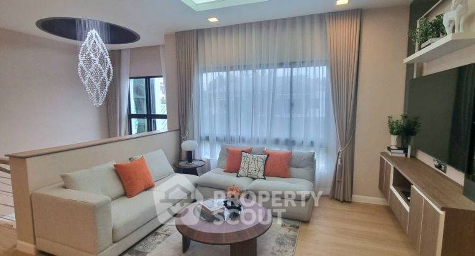For rent and for sale 6 bedrooms house in Lat Krabang, Bangkok
